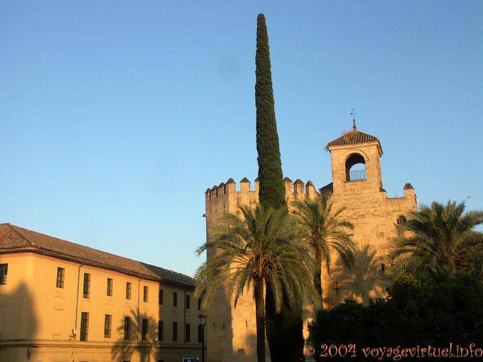 Mix arquitetônico, Alcazar Cordoba - Espanha