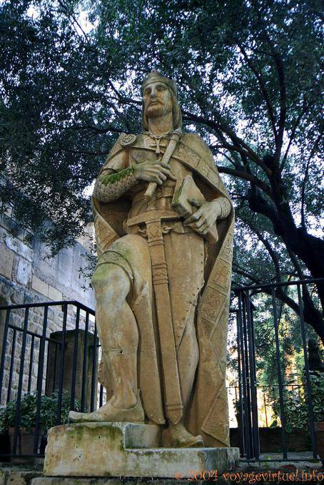 Estátua do rei Alcazar Cordoba - Espanha