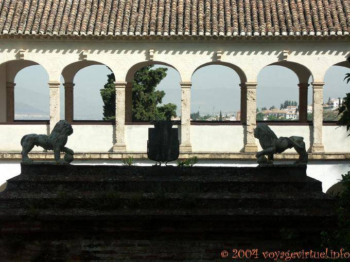 Sombras e arcos Lions Gate, Alhambra Generalife Granada - Espanha