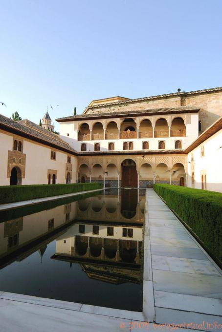 Patio Comares o de los Arrayanes, Alhambra Nasrid Granada - Espanha