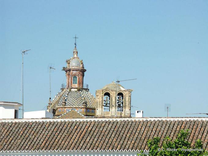 Roof, a torre sineira ea cúpula, Carmona - Espanha, Andaluzia