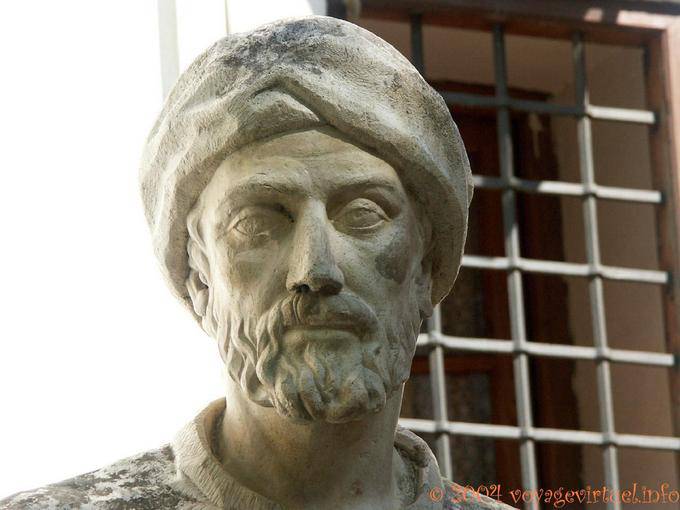 Busto de Maimonides Plaza Tiberiades, Cordoba - Espanha, Andaluzia