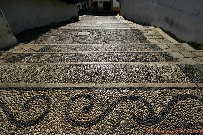 Pebble escadas mosaico Calle Cuesta del Bailio, Córdoba - Espanha, Andaluzia