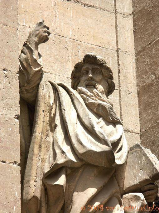 Estátua da Catedral sábio da Encarnação, Granada - Espanha
