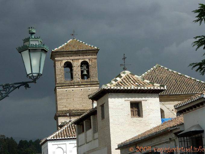 Igreja da Albaicin na tempestade, Granada - Espanha