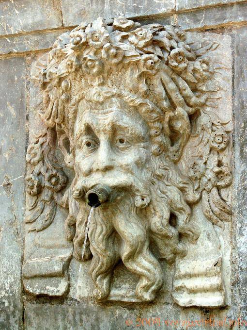 Boca Fountain, Granada - Espanha