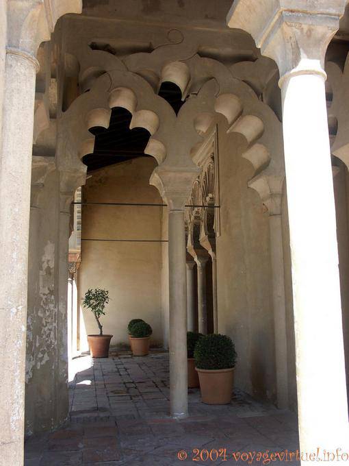 Arcos cúspides para o Alcazaba, Malaga - Espanha, Andaluzia