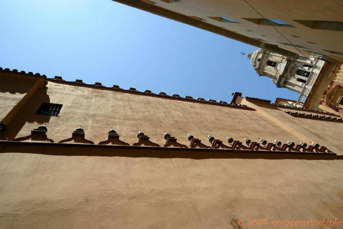 Entre as paredes em direção à catedral, Malaga - Espanha, Andaluzia