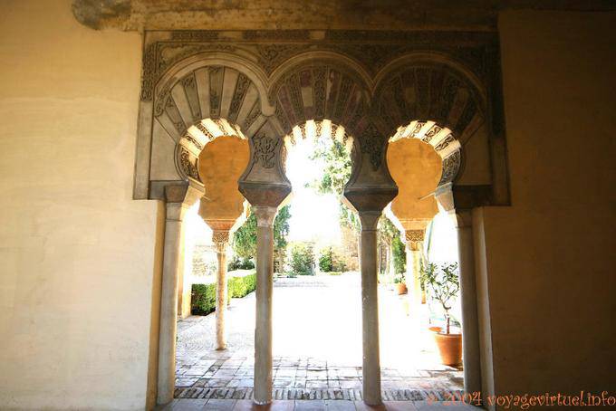 Colunas finesse arquitetos mouros, Alcazaba, Malaga - Espanha, Andaluzia