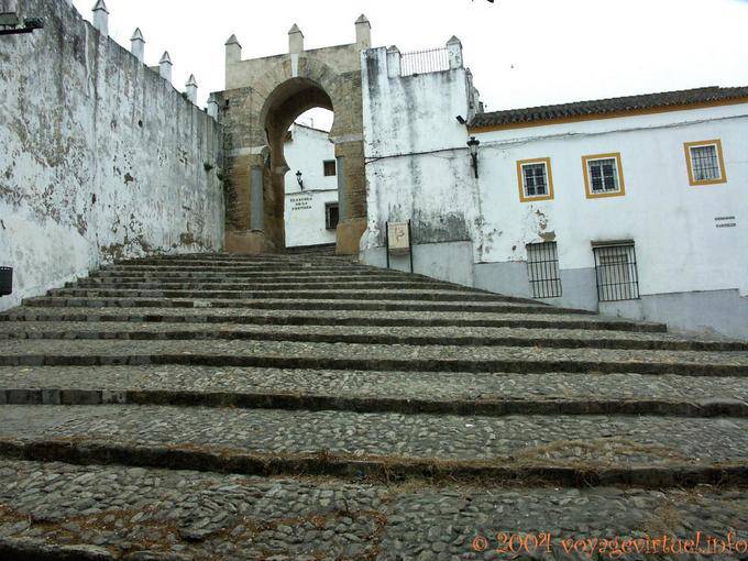 Escadaria e porta que dava para a Plazuela de la Pastora Medina Sidonia - Espanha