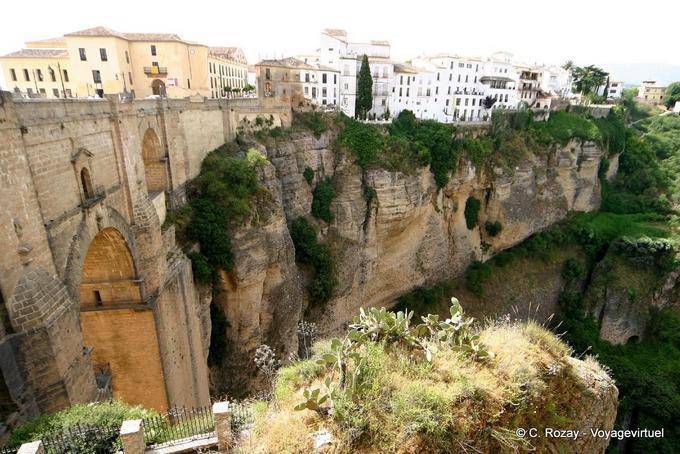 The New Bridge (Ponte Nova) e 98m alto precipício, Ronda - Espanha, Andaluzia