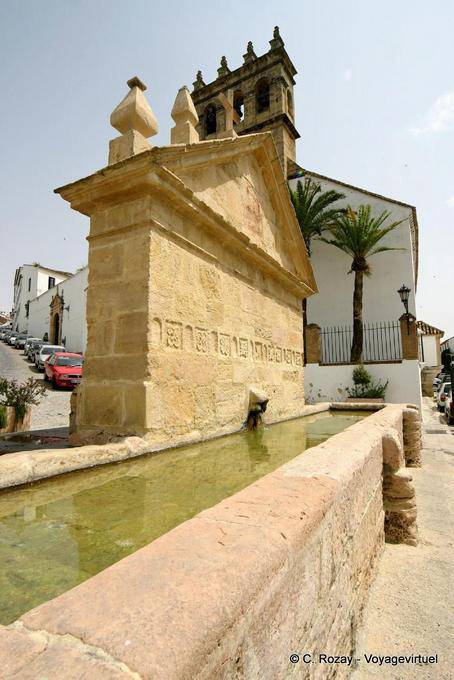 Fonte em frente da Igreja de Padre Jesus, Calle Santa Cecilia, Ronda - Espanha, Andaluzia