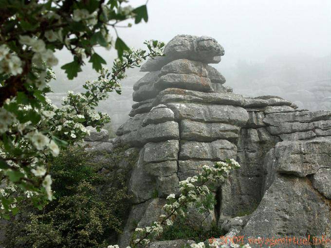 Dissolução da rocha na névoa, Torcal de Antequera - Espanha