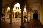 Pátio renovado do Palácio Episcopal, Cordoba, Espanha.