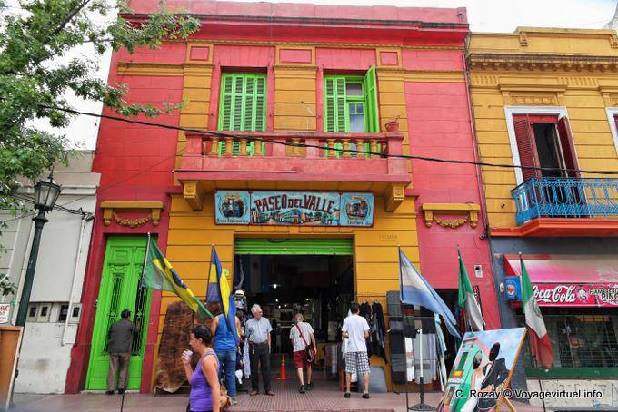 Fachada e entrada para o Paseo del Valle, La Boca, Dr. del Valle Iberlucea, Buenos Aires - Argentina