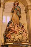 Estátua da Virgen del Carmen de Cuyo, a Basílica de São Francisco, Mendoza, Argentina.