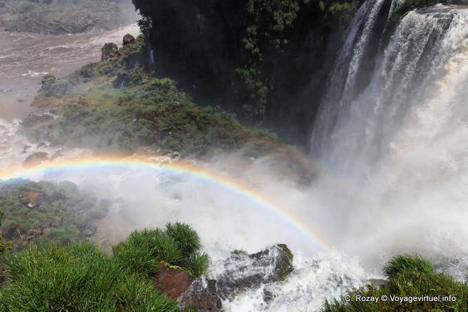 Iridescência em Salto Lanusse, Cataratas do Iguaçu - Argentina