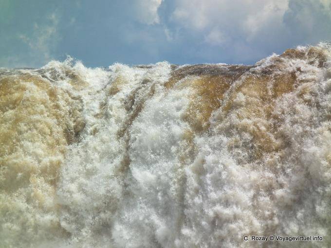 Borbulhando água em fúria, Cataratas do Iguaçu - Argentina