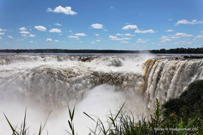 Vista da Garganta del Diablo do lado argentino, Puerto Iguazu - Argentina