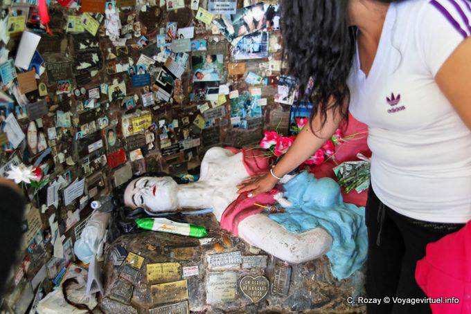 Mão na Deolinda, Difunta Correa, Vallecito, Província de San Juan - Argentina