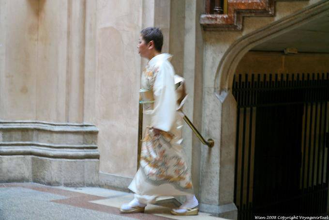 Freyung Ferstel Palace, Kimono mop - Viena - Austria