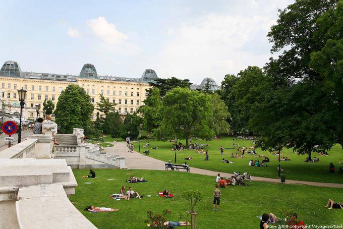 Hofburg Burggarten - Viena - Austria