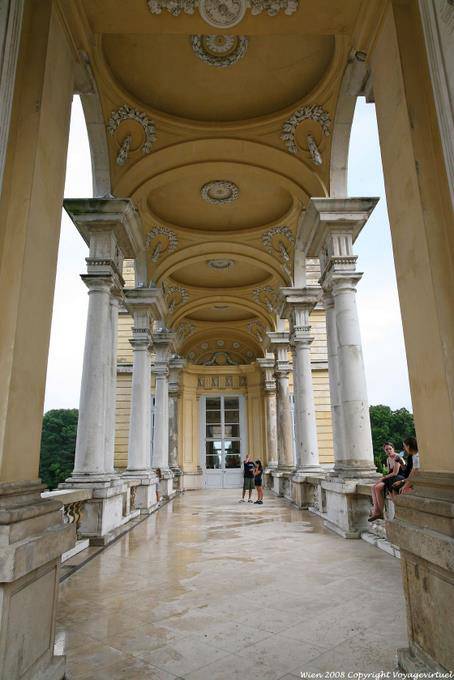 Sob os arcos de uma asa, Gazebo Schönbrunn - Viena - Austria
