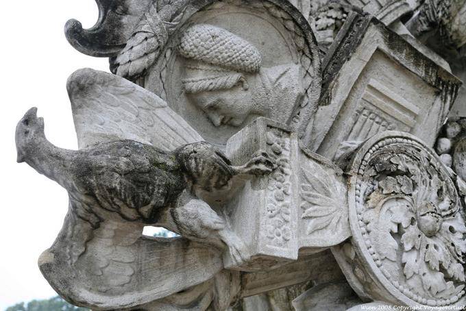 Gloriette Schönbrunn detalhe medalhão - Viena - Austria