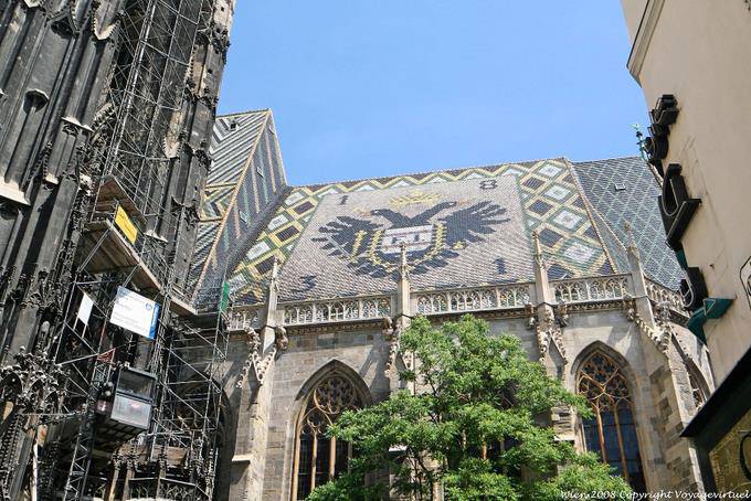 Stefansdom, Tiles Empire Emblem - Viena - Austria