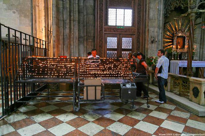 Stephansdom, velas devocionais, Opferkerzen - Viena - Austria