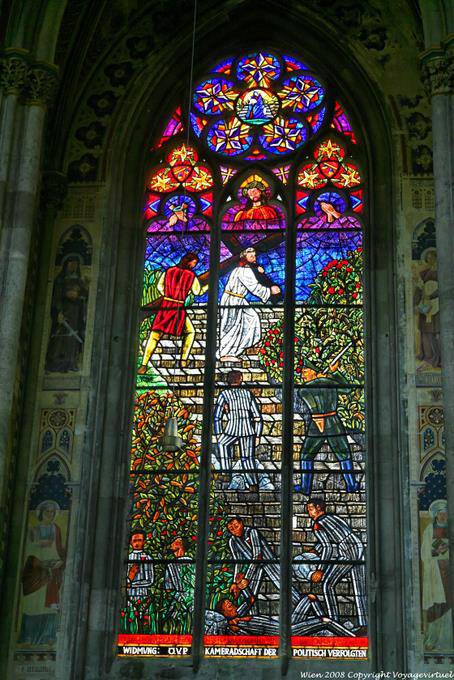 Igreja Votiva, Vitral Kameradschaft der politisch Verfolgten - Viena - Austria