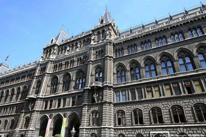 Wiener Rathaus, o lado exterior Lichtenfelgasse - Viena - Austria
