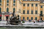 Schönbrunn Fountain Court Interieure, Viena - Austria.