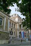 Universitas, vista lateral, Viena - Austria.