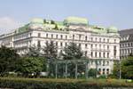 Währingerstraße desde Sigmund Freud Parque, Viena - Austria.