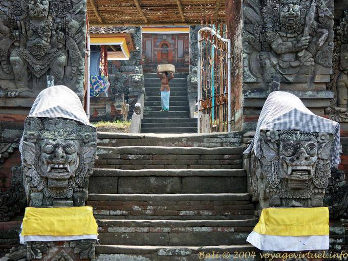 Gianyar A entrada para o templo - Bali