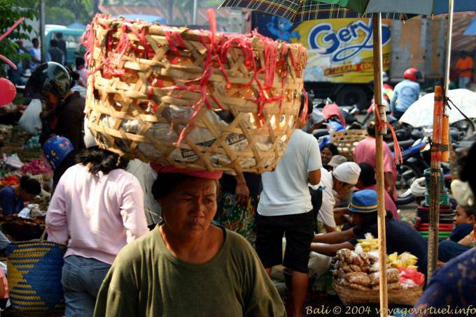 Cesta tecida no mercado Gianyar - Bali