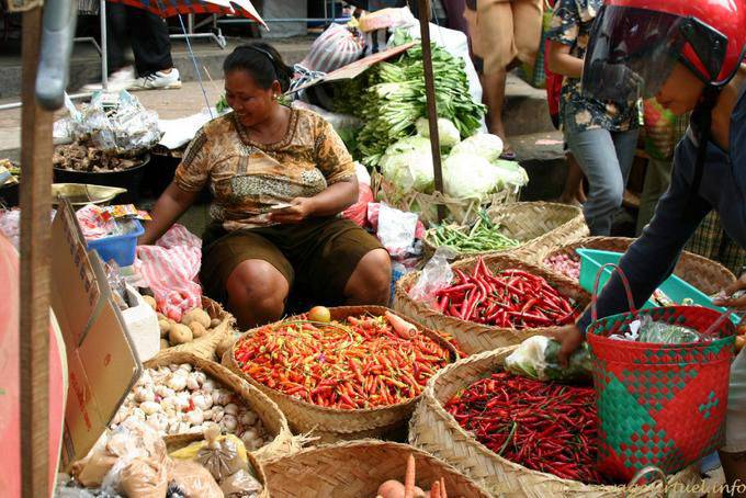 Gianyar, a venda de pimentas - Bali