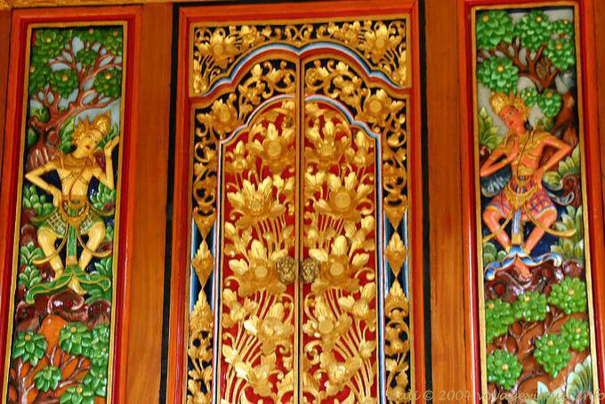 Porta detalhe colorido Kehen Temple - Bali