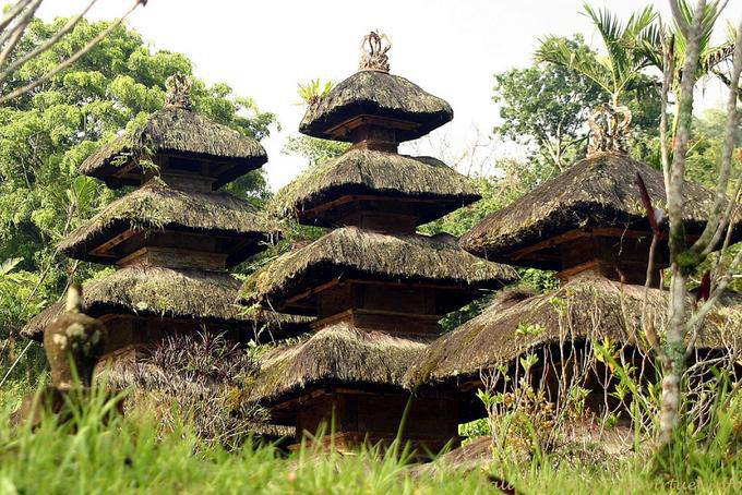 Toits écologiques du temple Pura Batukaru - Luhu Batukau Bali 