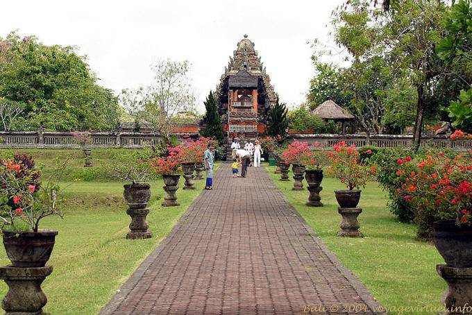 Fui para o templo principal, Mengwi Taman Ayun - Bali