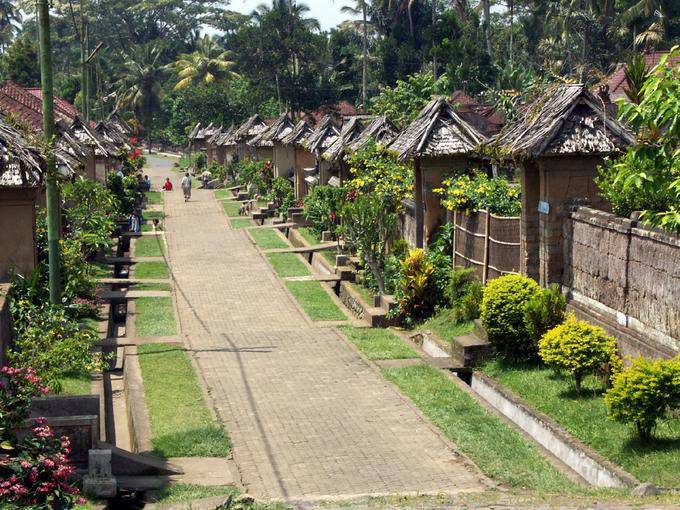 Alinhamento das casas tradicionais, Penglipuran - Bali
