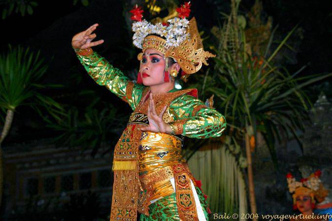 Legong dancer, Ubud, Barong - Bali