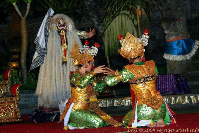 Chegada do Barong, Ubud dança balinesa - Bali