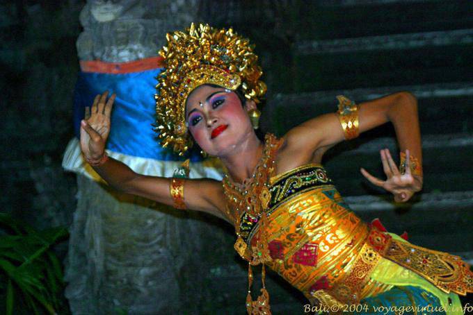 Dancing Queen, Ubud, Dança Barong - Bali