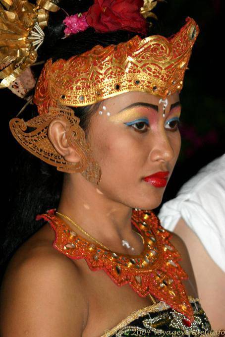 Retrato de Uluwatu Kecak balinesa dança dançarino - Bali