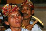 Atenciosamente Ramayana músicos de dança, Bali.