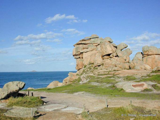 Granito rosa em forma de tartaruga, Trail Douaniers Perros Guirec, Brittany - França
