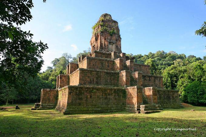 Vista da piramidal Baksei-Chamkrong, Angkor, Camboja
