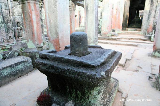 Santuário altar budista Preah Khan, Angkor, Camboja